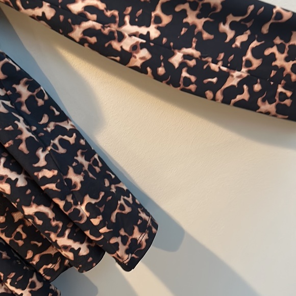 NWT, Inc. International Concepts, women’s LS cold shoulder, turtleneck blouse - Picture 4 of 11